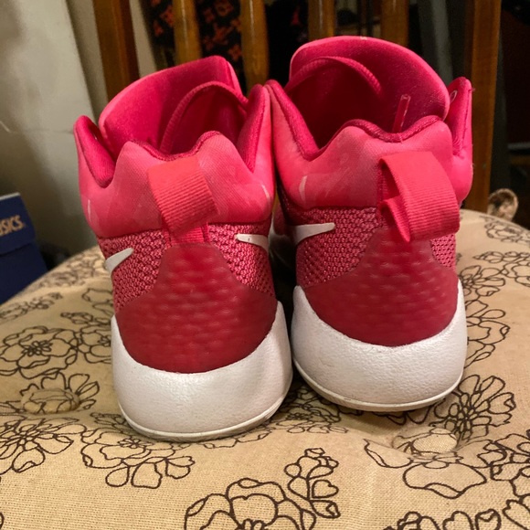 Nike Air ZOOM KAY special Ed. Pink Ribbon Cancer survivor like new sneakers. - Picture 2 of 4